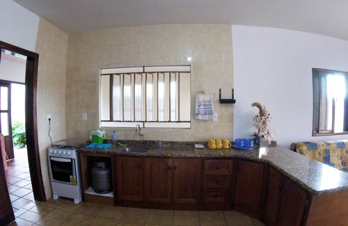 Porto Belo House | Large house between Meia Praia and Perequê 500m from the beach w/WiFi and barbecue