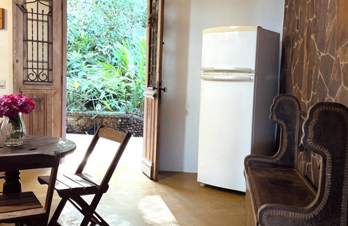 Florianopolis House | Large house on the edge of the lake, right on the sand. Privacy and comfort for up to 6