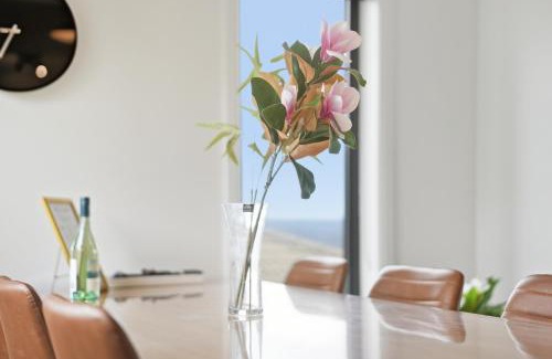 Lenah Valley House | Large House, Centrally Located With Amazing Views