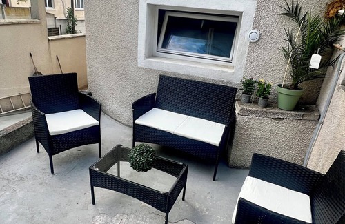 Sarcelles House | Large house ideal for groups and large families 15km from Paris