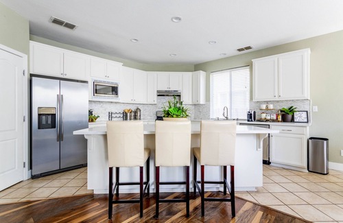 Elk Grove House | Large house in a safe new neighborhood