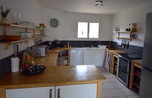 Vensac House | Large house near beach. 10 beds, 3 bathrooms. Lovely enclosed garden.