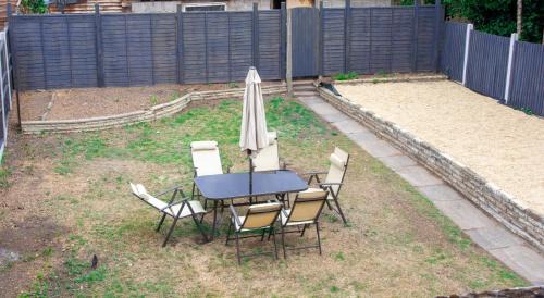 Shelsley Beauchamp House | Large House Near Racecourse, City & Uni