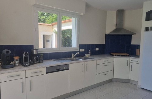 Layrac House | Large house on the gascony hillsides in layrac