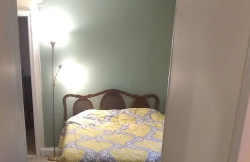 Harrisburg - Hershey Apartment | Large Independent Guest Room Area w Private Bath + Parking Near Capitol.