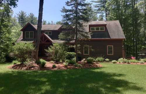 The Bluffs House | LARGE Lake Home. SANDY BEACH Access. PERFECT for Families with KIDS! Golf!