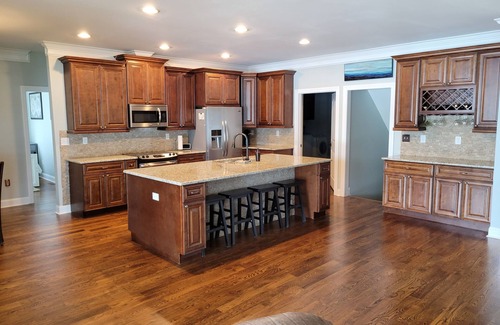 Mayhew House | Large Lake Norman Waterfront Four Bedroom Home with Deep Water & Great Views.