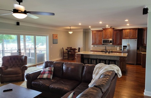 Mayhew House | Large Lake Norman Waterfront Four Bedroom Home with Deep Water & Great Views.