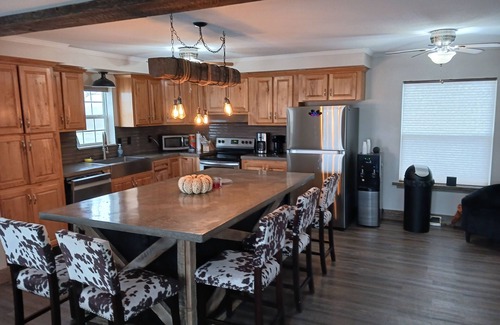 Big Lake House | Large Lakefront House