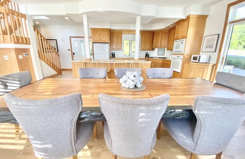 Rushville House | Large Lakefront Lodge on Canandaigua Lake Sleeps 22 Guests!