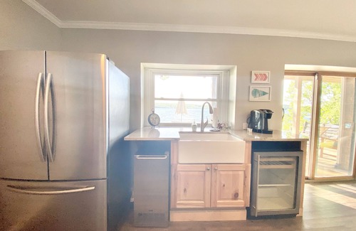 Rushville House | Large Lakefront Lodge on Canandaigua Lake Sleeps 22 Guests!