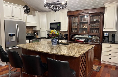 Twin Lakes House | Large Lakehouse with hot tub. walk to public beach in Twin Lakes WI