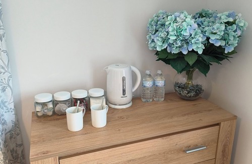 Barnstaple House | Large, light and airy room with kingsize bed & lovely views of the countryside.