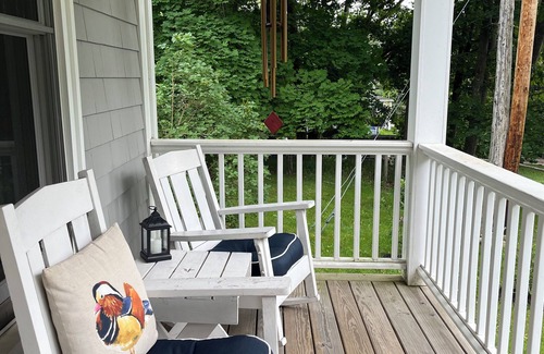 Peaks Island House | Large, light filled 4 bedroom house - walk to ocean and ferry