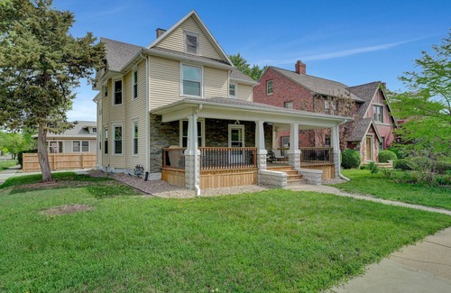 Near South House | ❤️ Large Lincoln Home In The Heart Of The City - Only 5 Minutes To UNL & Capital