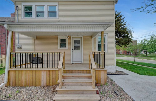 Near South House | ❤️ Large Lincoln Home In The Heart Of The City - Only 5 Minutes To UNL & Capital