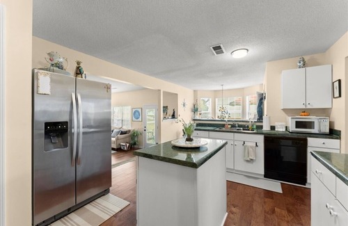 Belmont House | Large Lithonia Home With Office