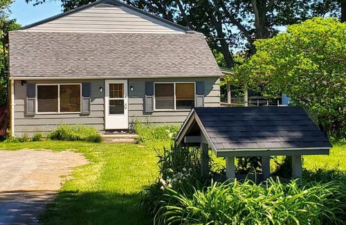 Waterport House | Large Lodge on Oak Orchard River