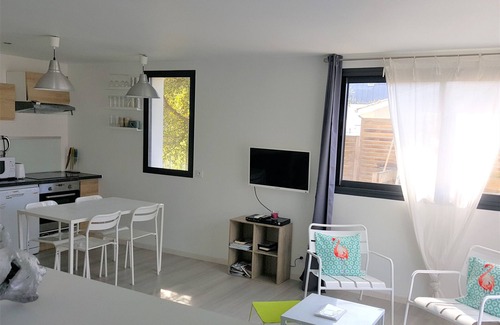 Labenne Apartment | Large lodge under the pines, quiet/garden, 2CH/beaches 3km/bbq+wifi/rated 3*.