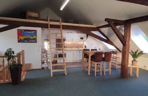 Schwerin Apartment | Large loft apartment, private entrance, e-charging station and free parking space