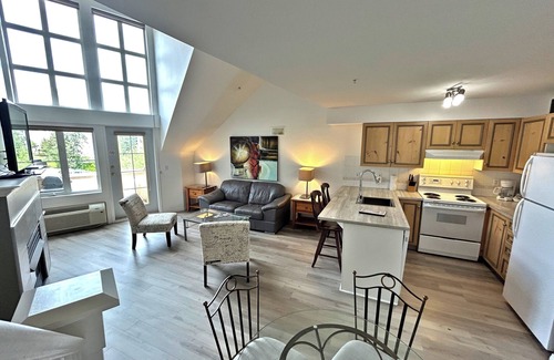 Quail Ridge Apartment | Large Lofted Condo Perfect For Families! (316)