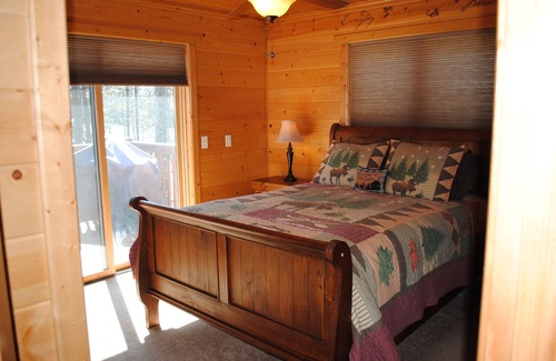 Wetmore Cabin | Large Log Cabin on beautiful chain of lakes in the upper Peninsula of Michigan