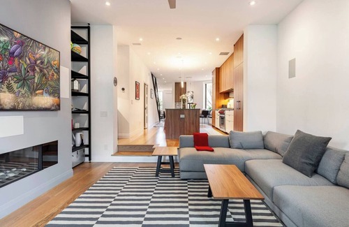 Georgetown House | Large, luxurious, brand new 4-bedroom townhome in the center of Georgetown