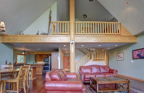 Alyeska House | Large Luxurious Girdwood Getaway with Game Room, New Hot Tub, & EV Charger