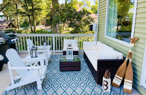 Caseville House | Large, Luxurious Great Lakes Beach Front House