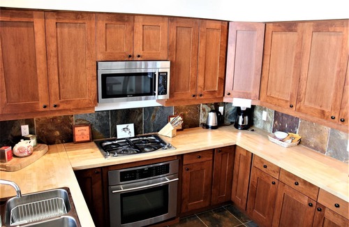 Ucluelet Condo | Large & Luxurious Oceanview Villa - Pacific Rim Retreat