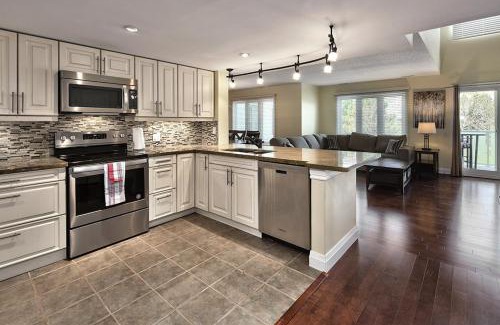 The Blue Mountains House | Large luxurious upper floor condo in Sierra Lane