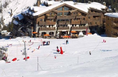 Courchevel Apartment | Large luxury apartment COURCHEVEL 1650 facing the slopes, resort center