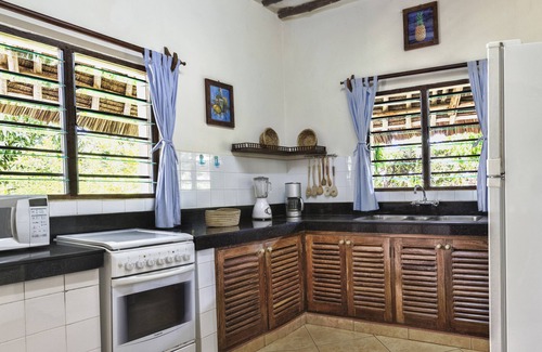 Galu Villa | Large luxury beachside villa with a pool, guesthouse, cook, gardener, and maid