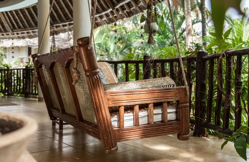 Galu Villa | Large luxury beachside villa with a pool, guesthouse, cook, gardener, and maid