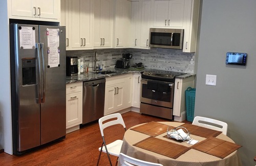 South Boston House | Large Luxury Condo/Townhouse Center of South Boston W/Free Parking & WiFi