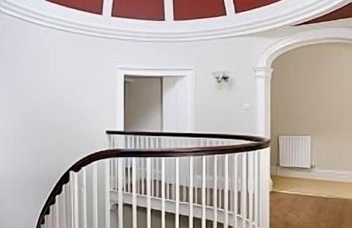 Tutbury House | Large Luxury Holiday Let Sleeps Up To 28 People