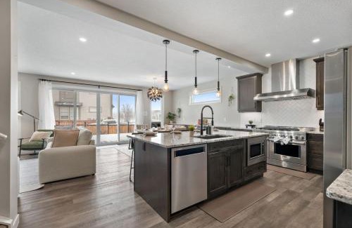 Southeast Calgary House | Large Luxury Home Featuring Entertain Room with Karaoke Air Hockey and Pool Table
