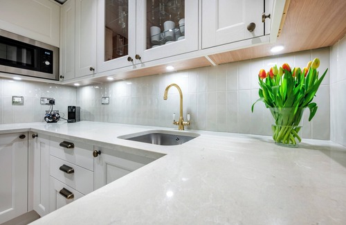 Bayswater Apartment | Large Luxury Hyde Park Apartment With Balcony
