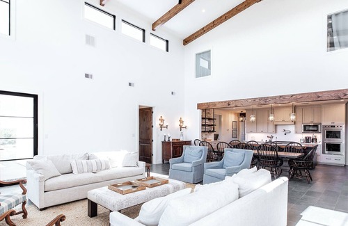Brady Resort | Large Luxury Ranch for Conferences and Retreats - sleeps 44
