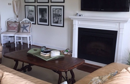 Cambridge House | Large Luxury Townhouse with Elevator adjacent to the Chesapeake Hyatt