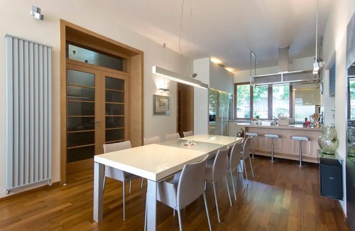 Vrsovice Villa | Large luxury villa in central Prague