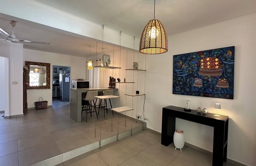 Pointe aux Canonniers Villa | Large modern house near Mon Choisy beach and close to shops