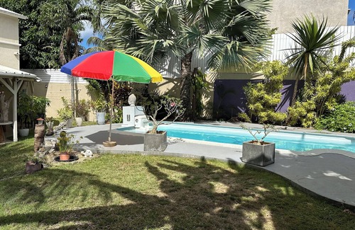 Pointe aux Canonniers Villa | Large modern house near Mon Choisy beach and close to shops