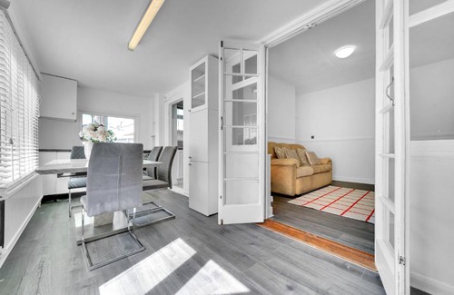 Gipsy Hill House | Large Modern 3 Bedroom House West Norwood Crystal Palace Gipsy Hill London