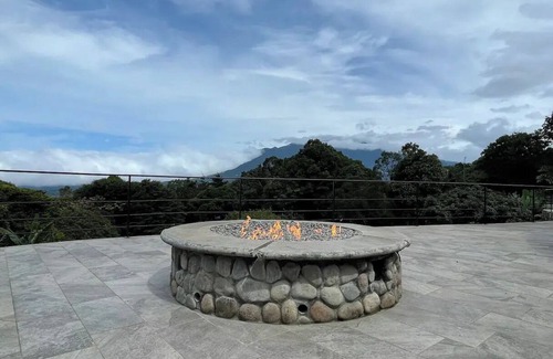 Jaramillo House | Large Modern Apartment, Amazing View, Wifi, Solar