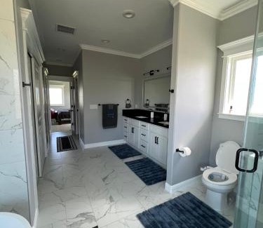 Keaau House | Large, Modern, Cozy Oasis near Seacliff Views - Central AC - Pets Ok