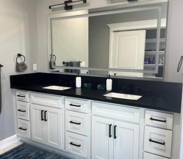 Keaau House | Large, Modern, Cozy Oasis near Seacliff Views - Central AC - Pets Ok