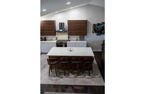 Fitchburg House | Large Modern Family Home