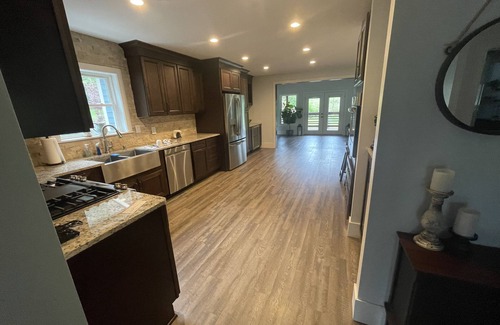 Asheville House | Large Modern Farmhouse on 3 acres 7 minutes from downtown