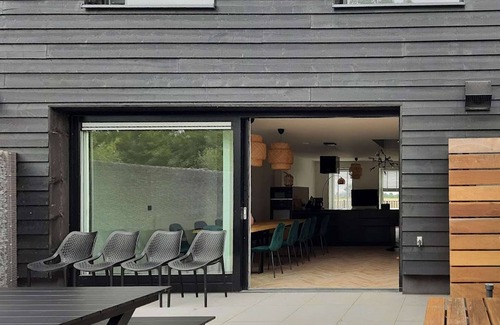 Groede House | Large modern holiday home with pool close to the beach